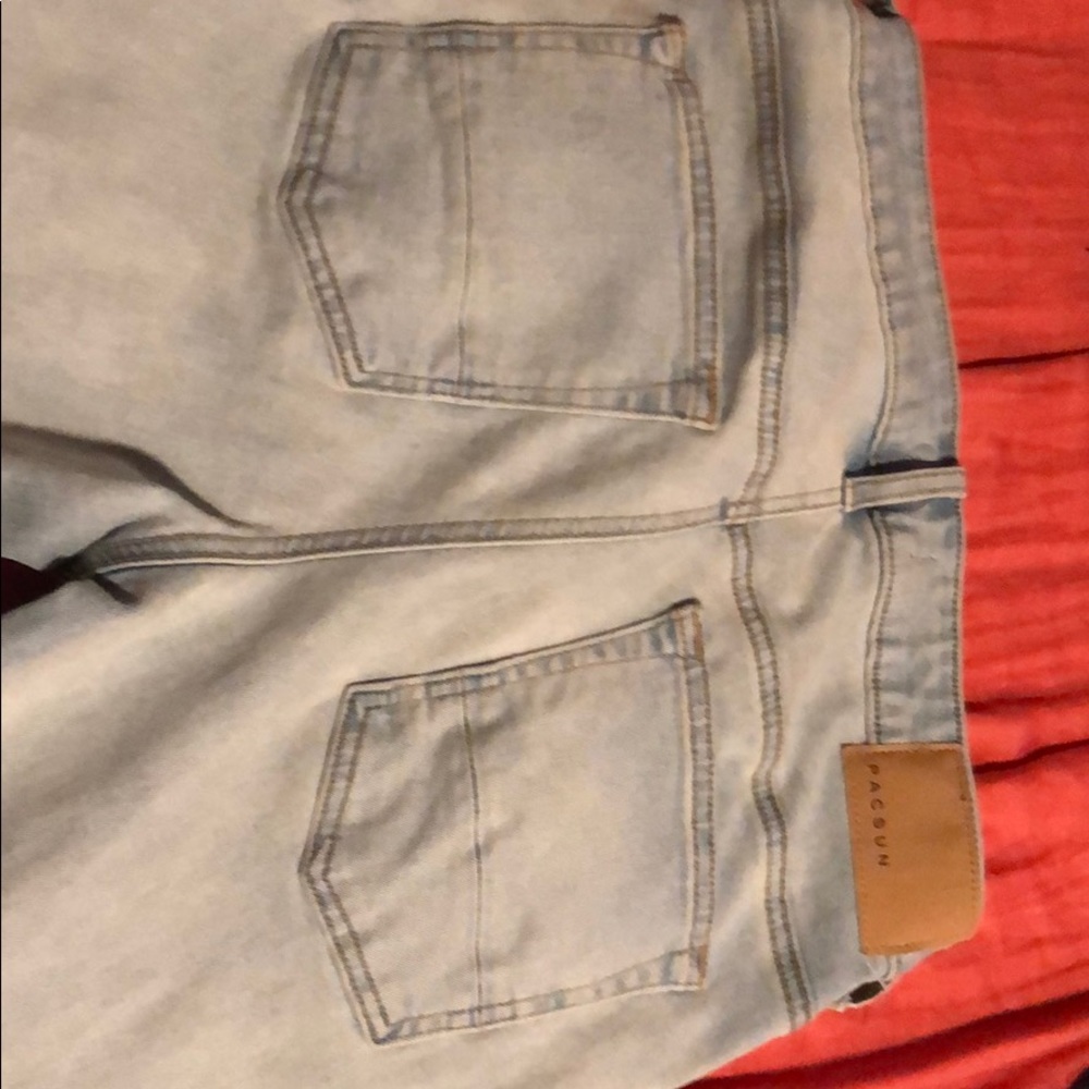 Jeans - Picture 2 of 4